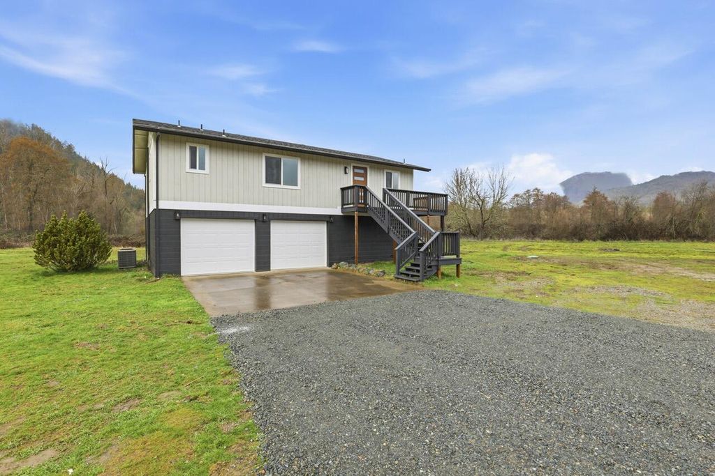 8835 Williams Highway, Grants Pass, OR 97527