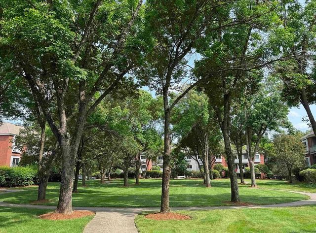 117 Cluff Crossing Rd Apt 7, Salem, NH 03079