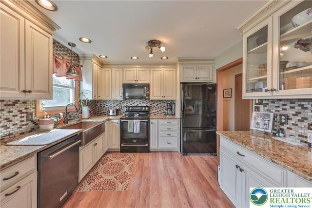 1863 Latta Street, South Whitehall Twp, PA 18104