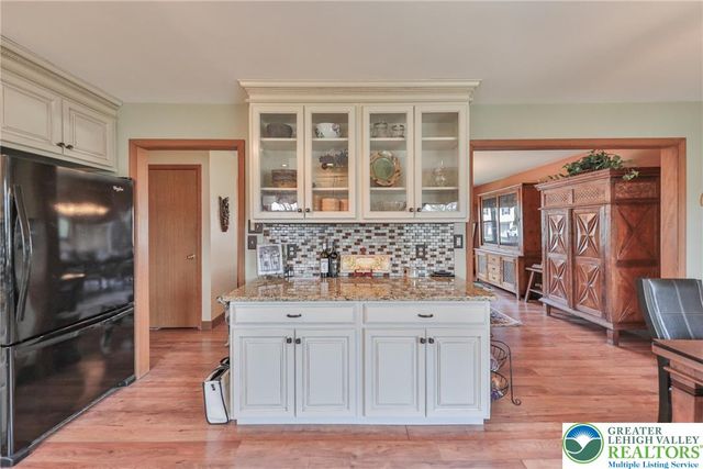 1863 Latta Street, South Whitehall Twp, PA 18104