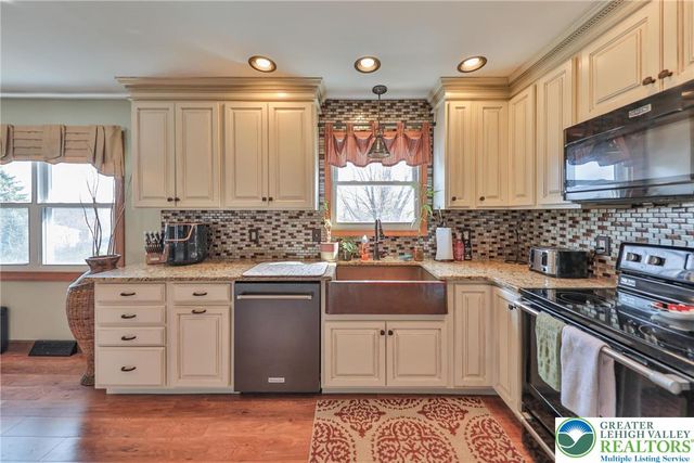 1863 Latta Street, South Whitehall Twp, PA 18104