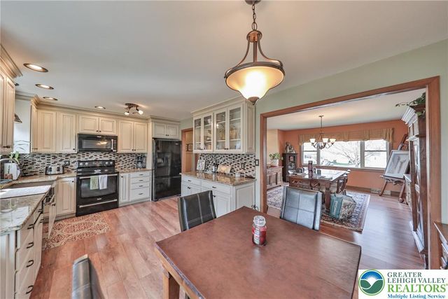 1863 Latta Street, South Whitehall Twp, PA 18104