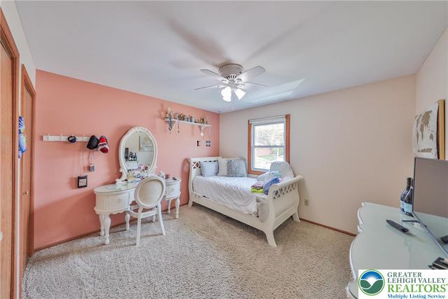 1863 Latta Street, South Whitehall Twp, PA 18104