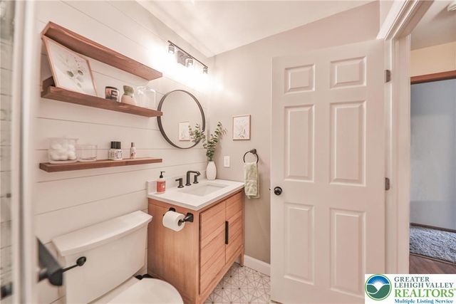 1863 Latta Street, South Whitehall Twp, PA 18104