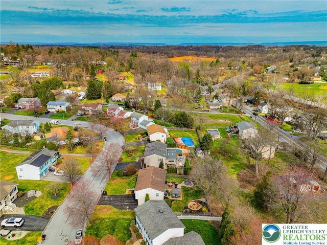 1863 Latta Street, South Whitehall Twp, PA 18104