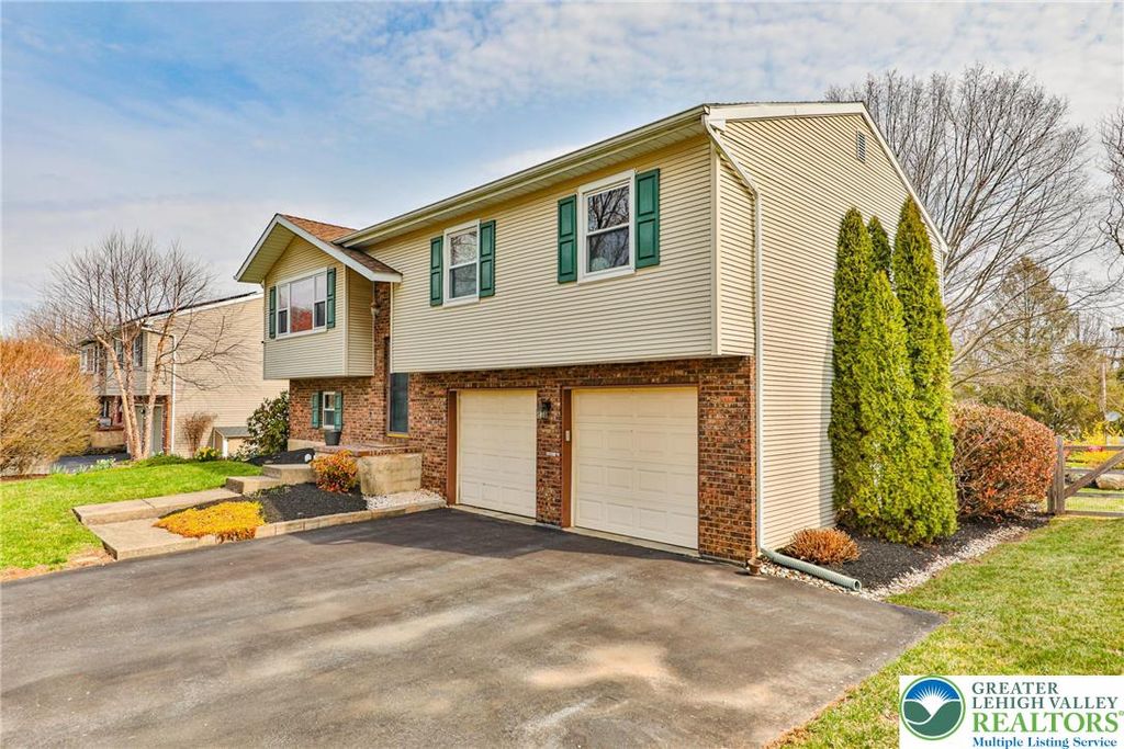 1863 Latta Street, South Whitehall Twp, PA 18104