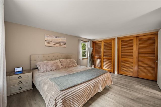211 Cross St, Hanson, MA 02341