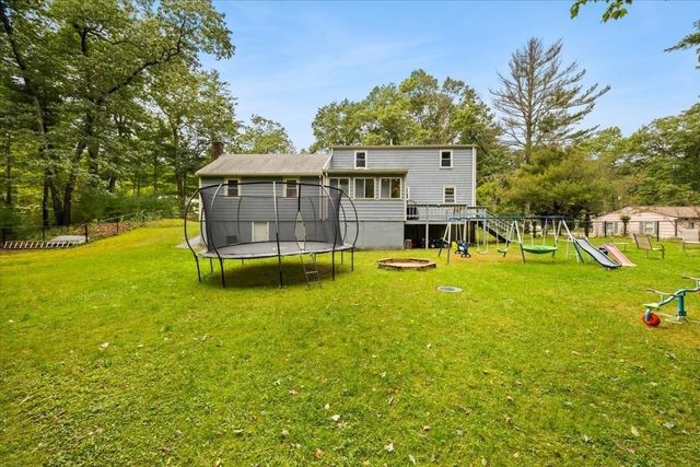 211 Cross St, Hanson, MA 02341