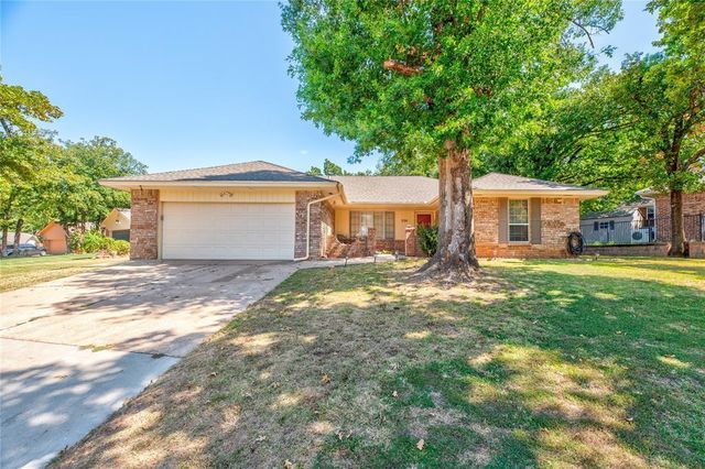 224 Chaucer Cresent Street, Midwest City, OK 73130