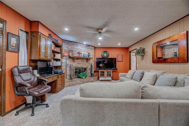 224 Chaucer Cresent Street, Midwest City, OK 73130