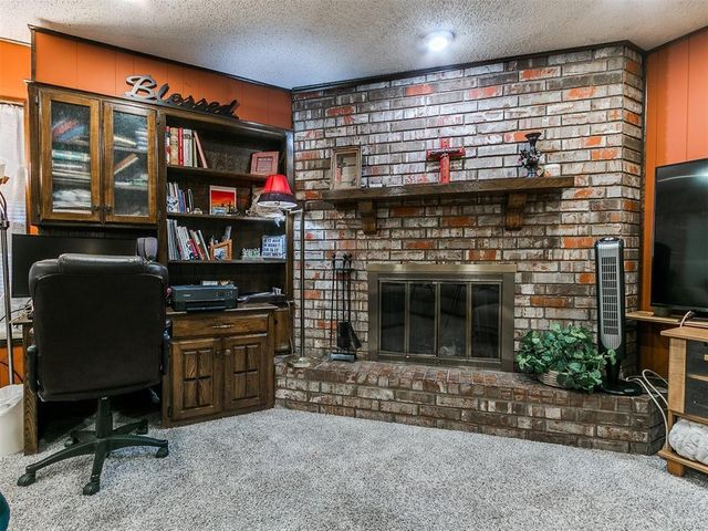 224 Chaucer Cresent Street, Midwest City, OK 73130