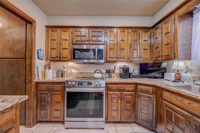224 Chaucer Cresent Street, Midwest City, OK 73130