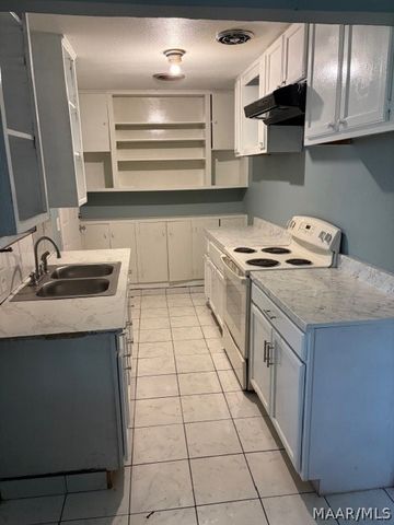 9 Montview Court, Montgomery, AL 36105