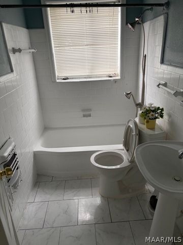 9 Montview Court, Montgomery, AL 36105