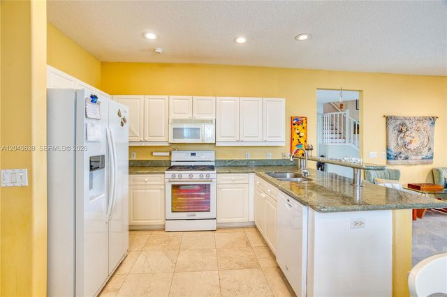 1207 General Pointe Trce, Palm Beach Gardens, FL 33418