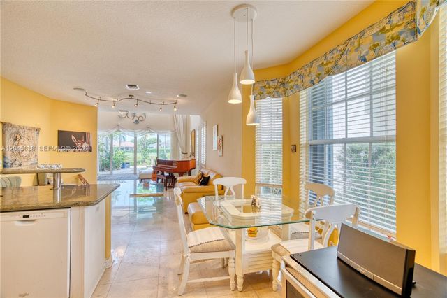 1207 General Pointe Trce, Palm Beach Gardens, FL 33418