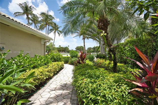 1207 General Pointe Trce, Palm Beach Gardens, FL 33418