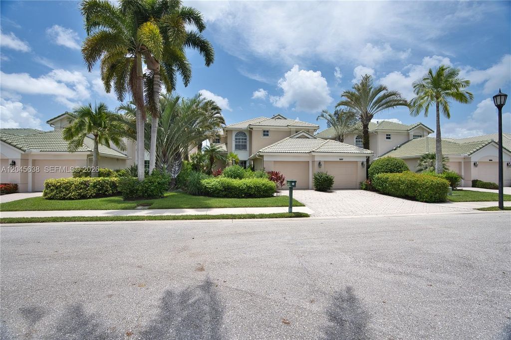 1207 General Pointe Trce, Palm Beach Gardens, FL 33418