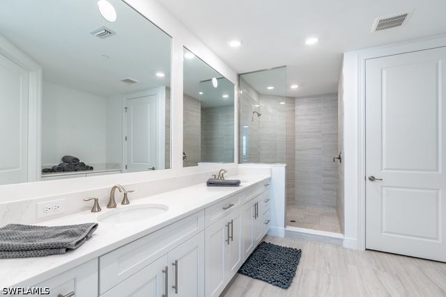 16364 Viansa WAY 202, Naples, FL 34110