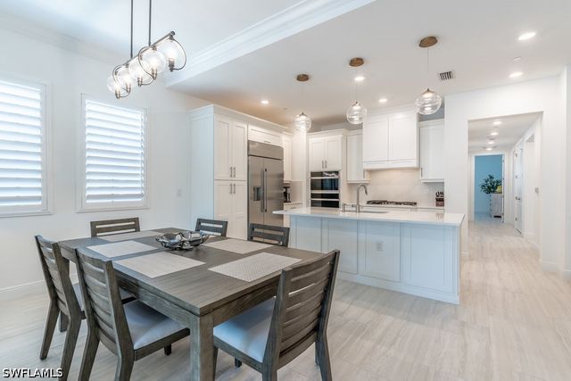 16364 Viansa WAY 202, Naples, FL 34110