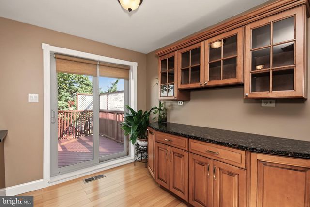 3827 VIOLET DR, Philadelphia, PA 19154