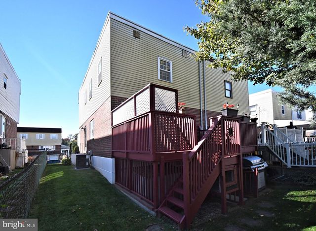 3827 VIOLET DR, Philadelphia, PA 19154