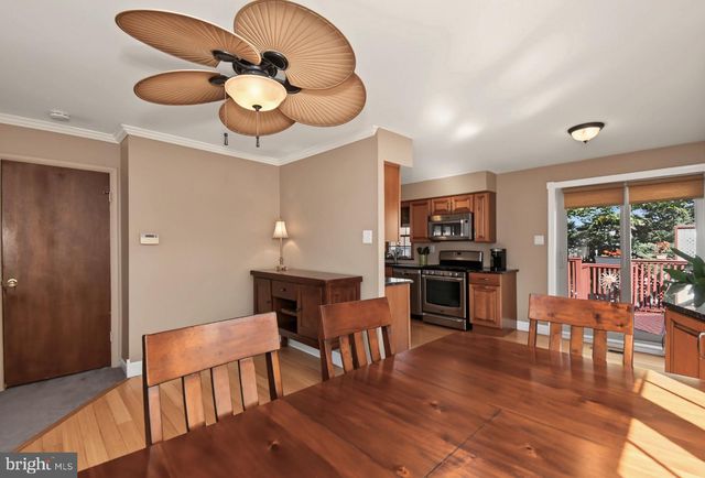 3827 VIOLET DR, Philadelphia, PA 19154