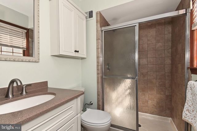 3827 VIOLET DR, Philadelphia, PA 19154