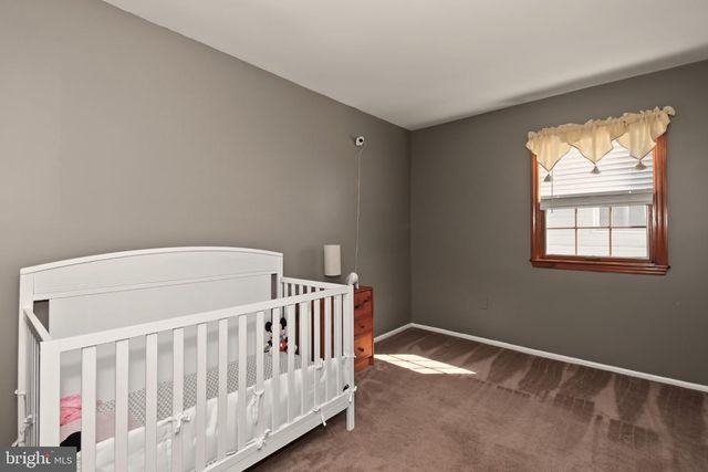 3827 VIOLET DR, Philadelphia, PA 19154