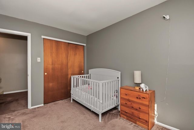 3827 VIOLET DR, Philadelphia, PA 19154