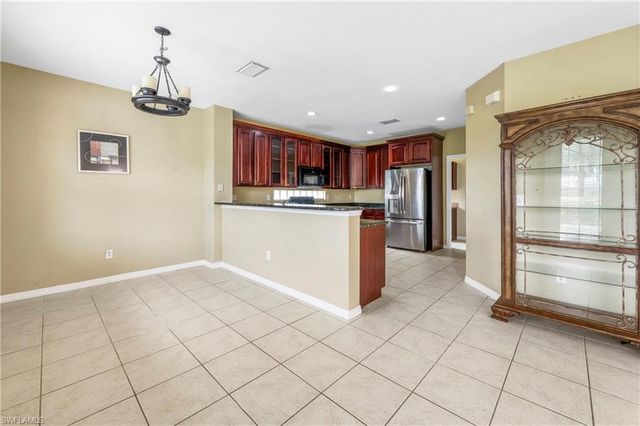 1703 Sarazen PL, Naples, FL 34120