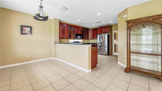 1703 Sarazen PL, Naples, FL 34120