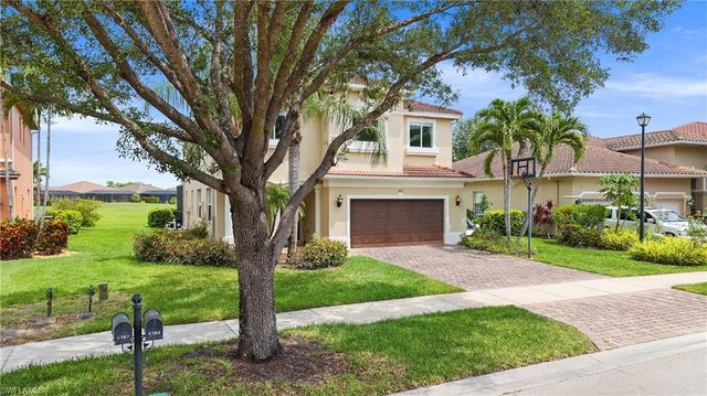 1703 Sarazen PL, Naples, FL 34120