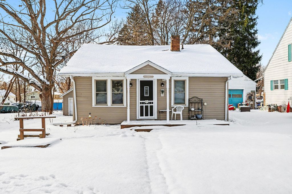 119 Greenfield Boulevard, Marshall, MI 49068