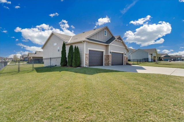 706 S Saint Andrews Cir, Wichita, KS 67230