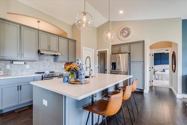 706 S Saint Andrews Cir, Wichita, KS 67230