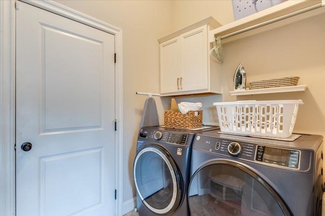 706 S Saint Andrews Cir, Wichita, KS 67230