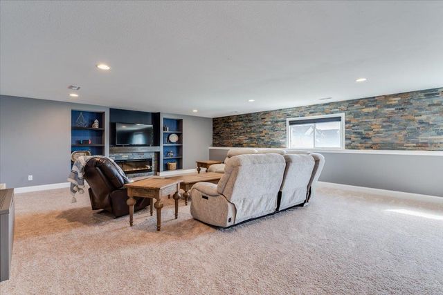 706 S Saint Andrews Cir, Wichita, KS 67230