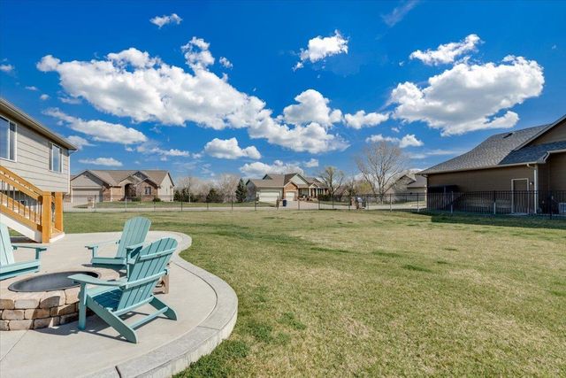 706 S Saint Andrews Cir, Wichita, KS 67230