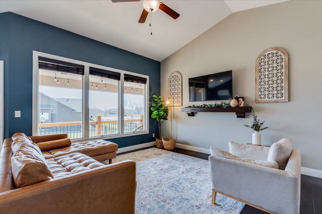 706 S Saint Andrews Cir, Wichita, KS 67230