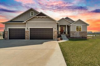 706 S Saint Andrews Cir, Wichita, KS 67230