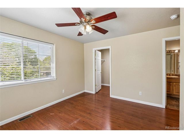 1322 Carriage Dr, Longmont, CO 80501