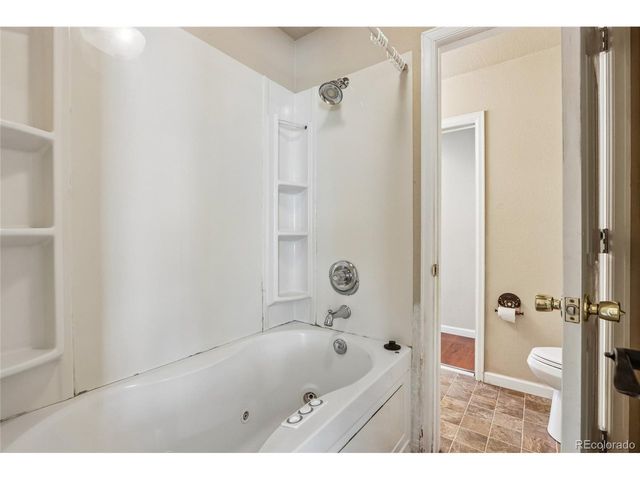 1322 Carriage Dr, Longmont, CO 80501