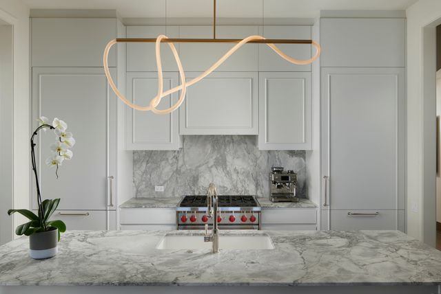 21 N May Street 503, Chicago, IL 60607