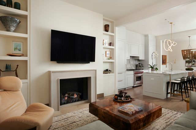 21 N May Street 503, Chicago, IL 60607