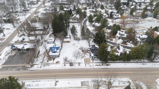 318 S Whittaker Street, New Buffalo, MI 49117