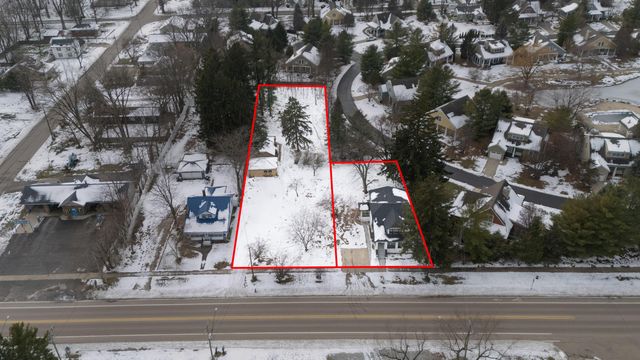 318 S Whittaker Street, New Buffalo, MI 49117