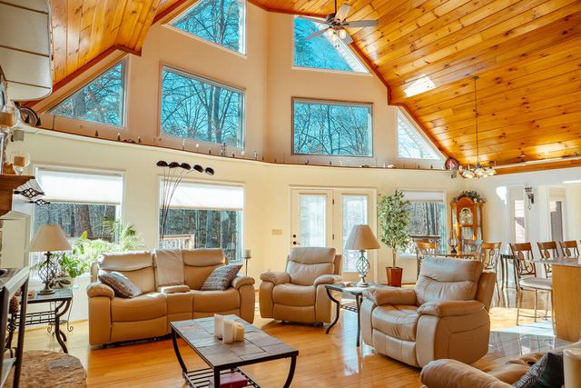 111 Horse Cove Road, Berea, KY 40403