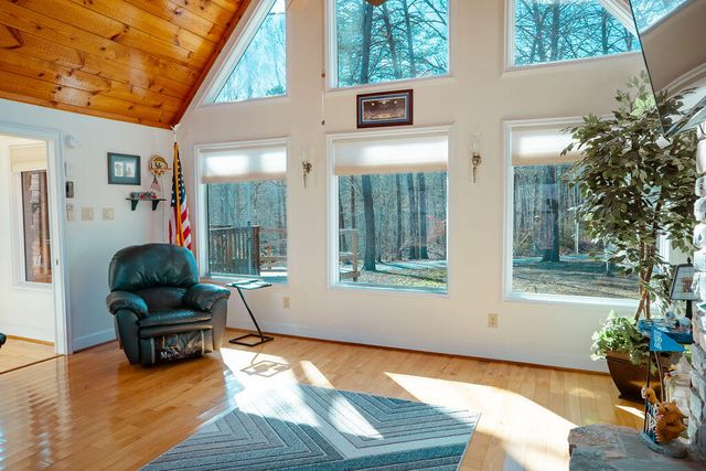 111 Horse Cove Road, Berea, KY 40403