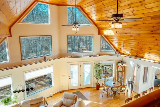 111 Horse Cove Road, Berea, KY 40403